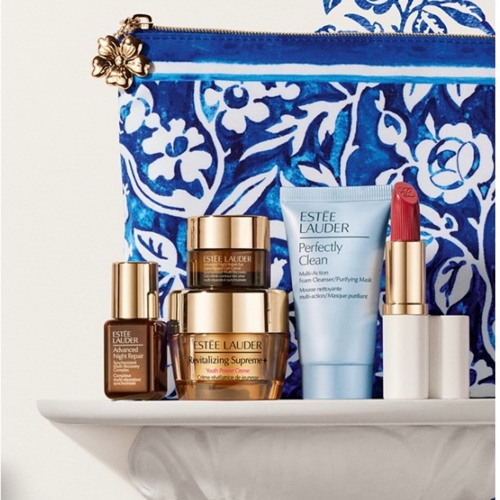 New Estee Lauder 6 Pc Gift Set Cosmetic Bag Sealed - Picture 1 of 4